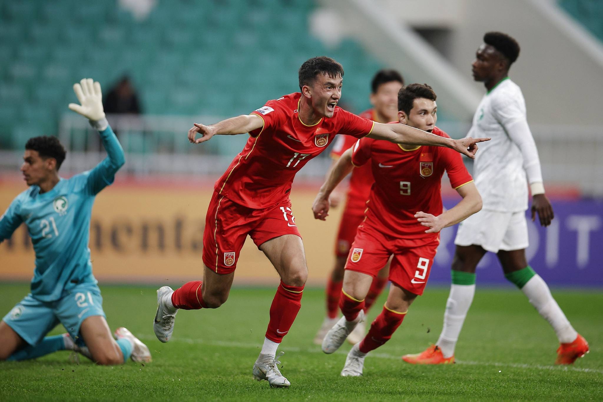 关于马德里竞技会击败里昂吗？球迷们关注的焦点就在这里的信息