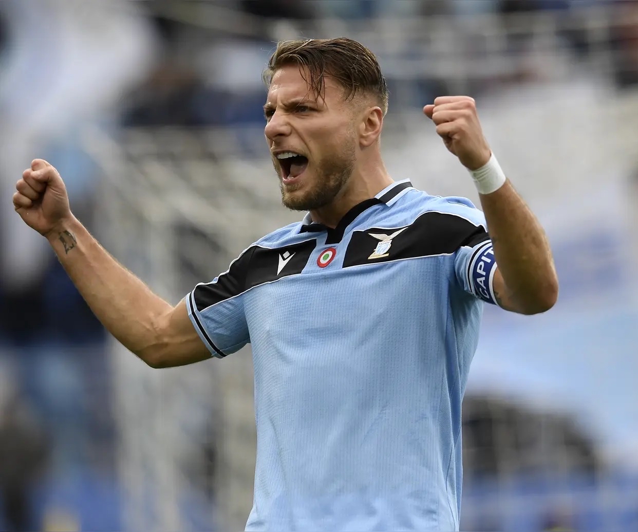 阿贾克斯大比分胜出，欧冠八强赛名不虚传的简单介绍