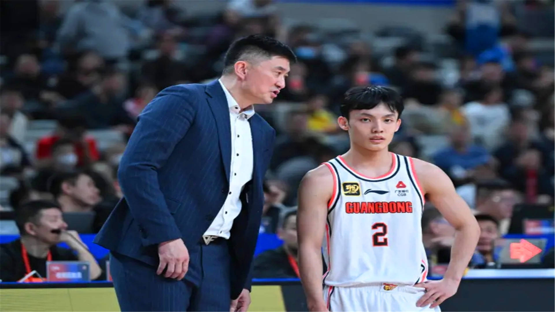 新疆男篮大胜对手，抢夺榜首宝座