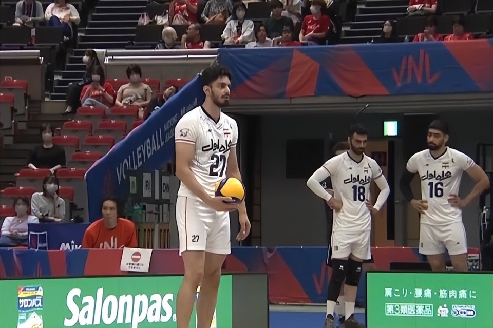 包含保加利亚队遭受逆转，失去下一轮机会的词条